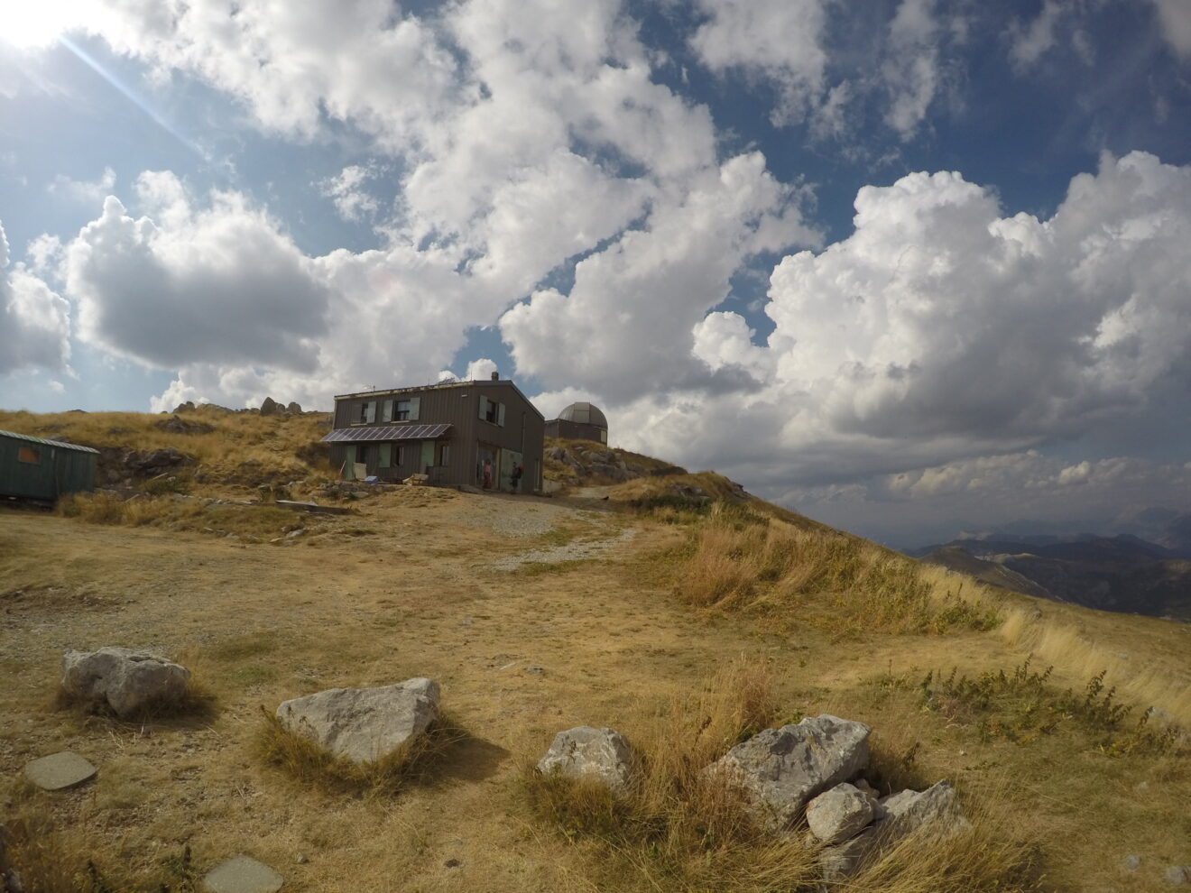 Naar De Top Van Mont Chiran Off Road The Hike