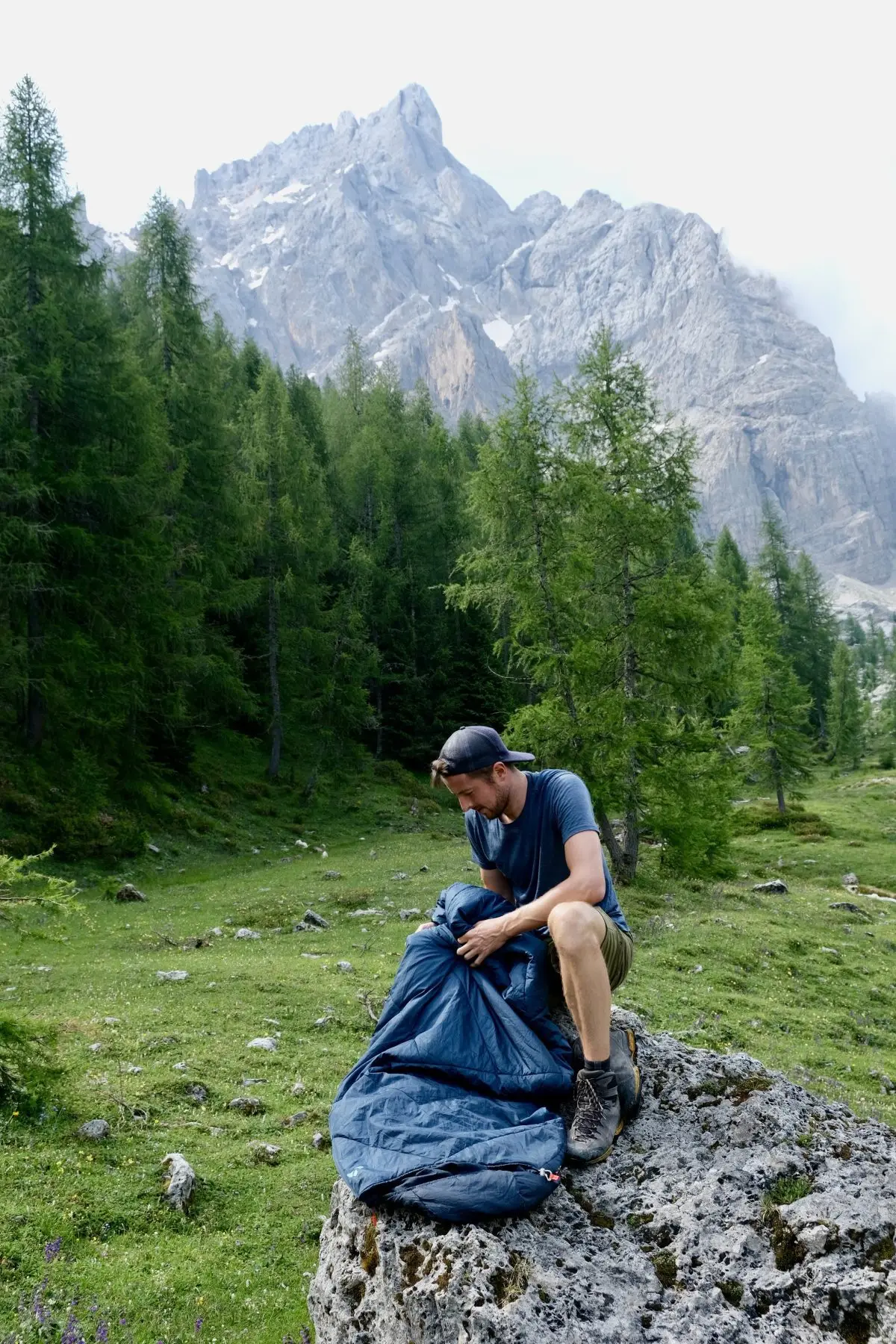 De Sioux 400 II slaapzak van VAUDE is ideaal voor langere trektochten door bijvoorbeeld de Alpen.